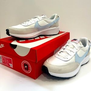 BRAND NEW! Women’s Nike Waffle Debut